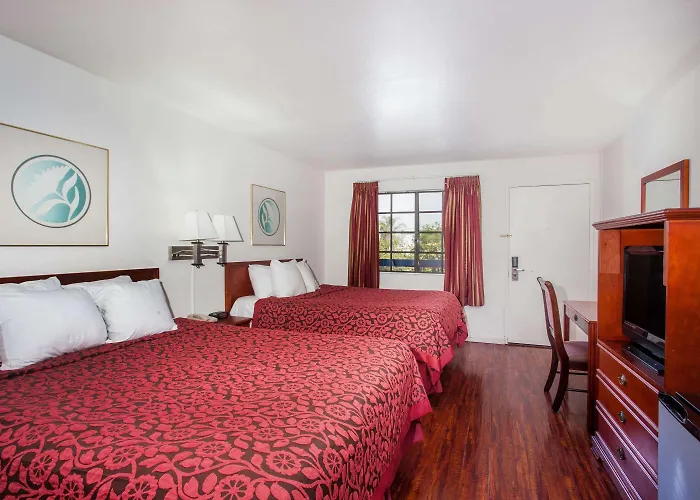 Days Inn By Wyndham Orange Anaheim