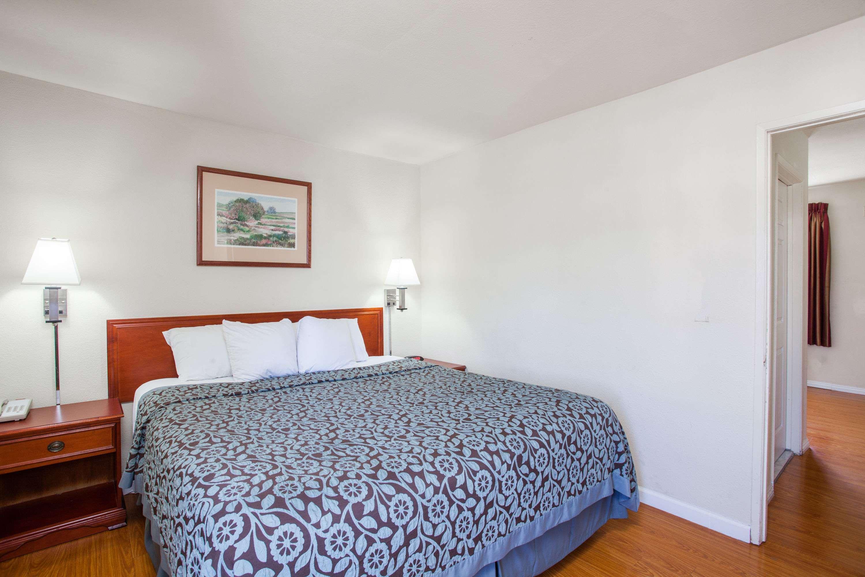 Days By Wyndham Anaheim Orange