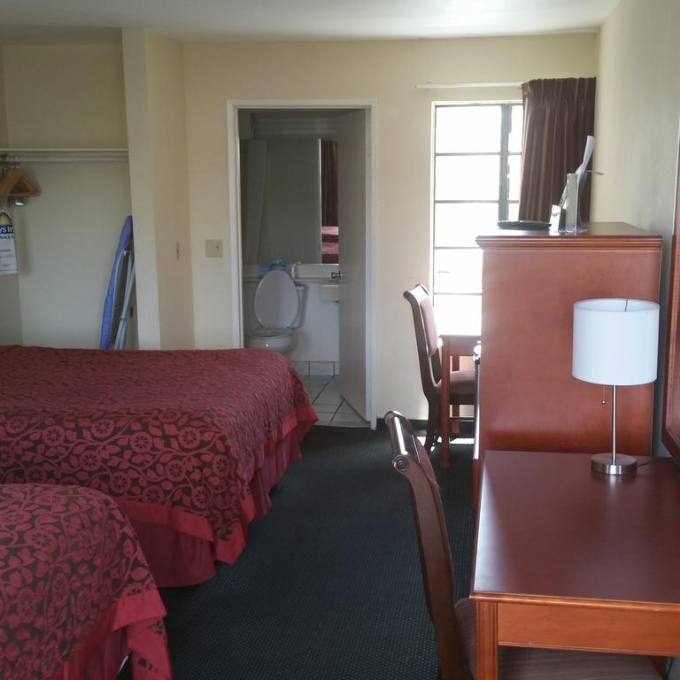 Days By Wyndham Anaheim Hotel Orange