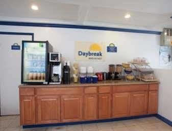 Days By Wyndham Anaheim Hotel 2*
